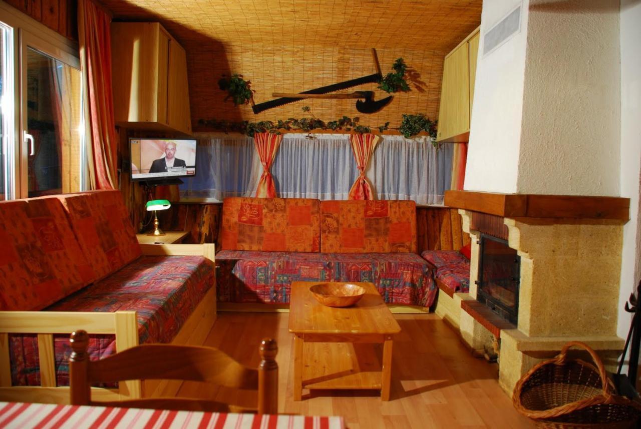 Chalets Des Trois Hetres Plombières-les-Bains Exterior foto