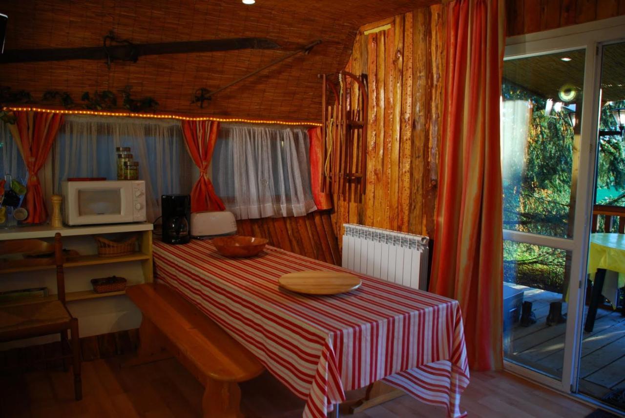 Chalets Des Trois Hetres Plombières-les-Bains Exterior foto